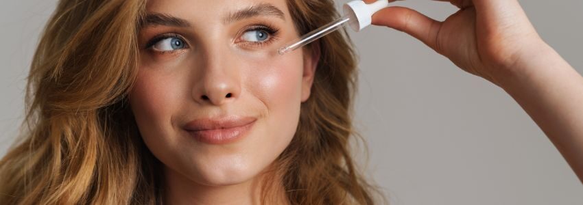 Face serums can help decrease the appearance of pores. They do this by exfoliating dead skin cells and boosting cell turnover.