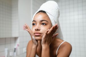 The woman tries new natural ways to shrink her pores naturally.